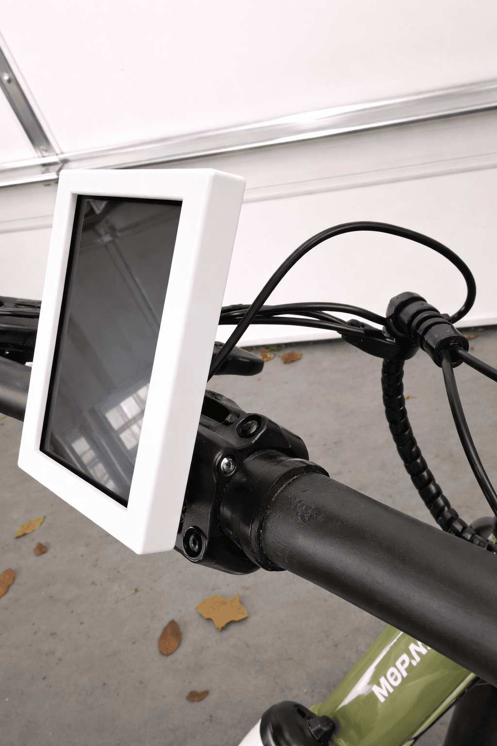 XP4 display bezel thumbnail 5